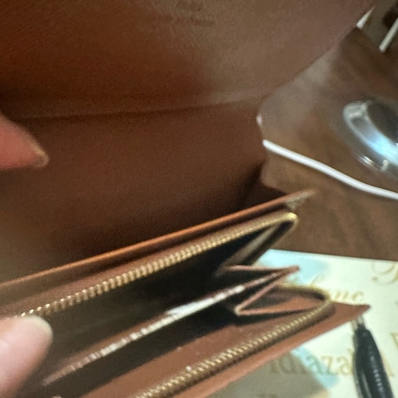 LOUIS VUITTON 💯 % authentic Wallet RA0948 - Picture 8 of 11